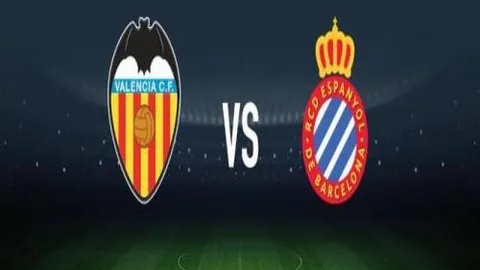 本菲卡主帅怒批：裁判表现堪称灾难