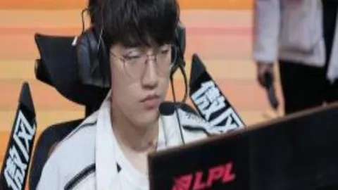 利物浦边锋科内多尔蒂加盟莫尔德，转会费75万镑确认