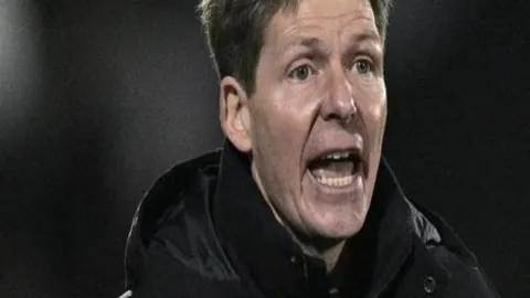 “高知特精英赛高尔夫赛场上纳普领先一杆，福勒排名第7，斯皮思位于第25位”